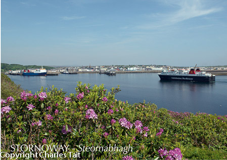 w112.  stornoway harbour & boats